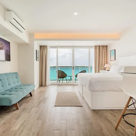 The Ocean Vibes Suites By Casa Paraiso